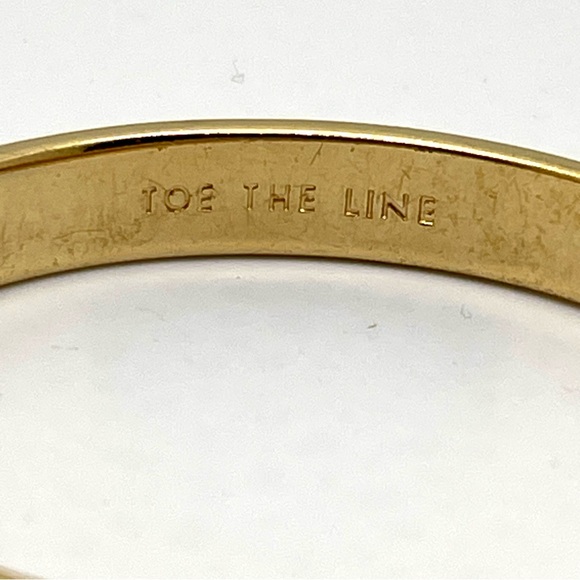 Kate Spade “Toe the Line” Yellow White Striped Idiom Bangle Bracelet - Picture 7 of 9
